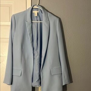 Modern Blue Blazer with Notched Lapels and Relaxed Fit